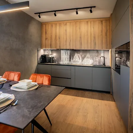 Apartmoments Popradska 502 - Free Garage Apartment *