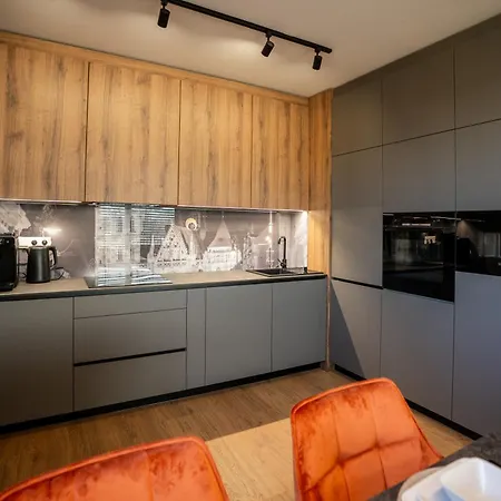 Apartmoments Popradska 502 - Free Garage Apartment